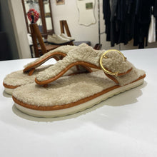 Load image into Gallery viewer, Coach Hollie Shearling Flip Flop 8.5
