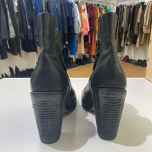 Load image into Gallery viewer, Rag &amp; Bone leather booties 38.5
