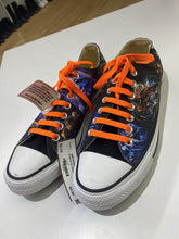 Load image into Gallery viewer, Converse sneakers 10.5/42
