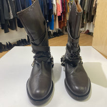 Load image into Gallery viewer, True Religion boots 37
