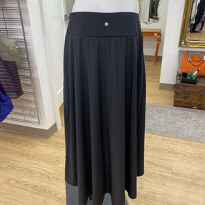 Halara hi/low hem skirt L