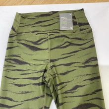 Load image into Gallery viewer, Gap PowerMove ankle leggings NWT M
