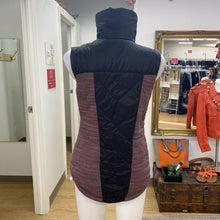 Load image into Gallery viewer, The Running Room vest S
