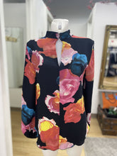 Load image into Gallery viewer, Babaton floral top M
