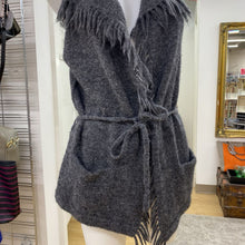 Load image into Gallery viewer, Wilfred knit vest XS
