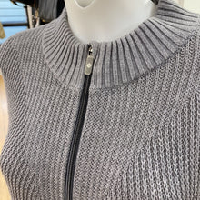 Load image into Gallery viewer, Lululemon sweater XS/S
