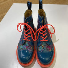 Load image into Gallery viewer, John Fluevog boots 10
