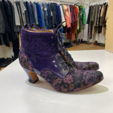 Load image into Gallery viewer, John Fluevog boots 10
