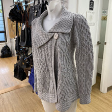 Load image into Gallery viewer, Aran Mor (Ireland) chunky merino wool sweater M
