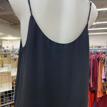 Load image into Gallery viewer, Babaton tank top M
