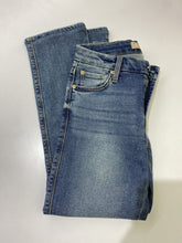 Load image into Gallery viewer, Seven for All mankind Kimmie Straight jeans 27
