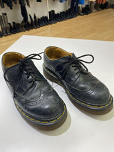 Load image into Gallery viewer, Dr. Martens vintage platform oxford shoes 4 (37)
