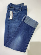 Load image into Gallery viewer, Citizens of Humanity Dani cropped straight leg jeans 27
