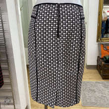 Load image into Gallery viewer, Laundry printed skirt 4
