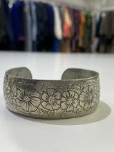 Load image into Gallery viewer, Kirk Pewter etched bangle
