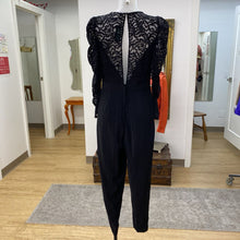 Load image into Gallery viewer, H&amp;M Jumpsuit M
