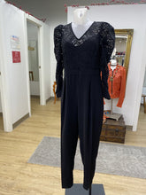 Load image into Gallery viewer, H&amp;M Jumpsuit M
