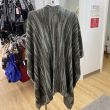 Load image into Gallery viewer, Lululemon green shawl
