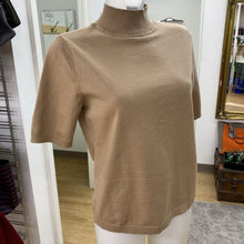 Load image into Gallery viewer, Tommy Hilfiger knit top NWT M
