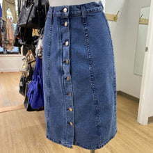 Load image into Gallery viewer, Second Yoga Jeans denim skirt NWT 25
