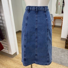 Load image into Gallery viewer, Second Yoga Jeans denim skirt NWT 25
