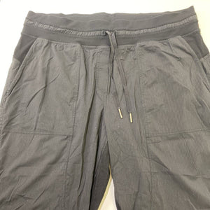 Lululemon cropped pants 14