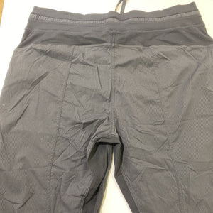 Lululemon cropped pants 14