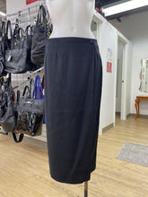 Load image into Gallery viewer, AQUASCUTUM vintage wool skirt 8
