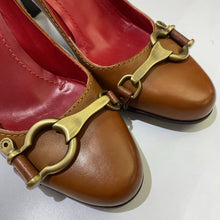 Load image into Gallery viewer, Burberry vintage pumps 36.5 (as is)
