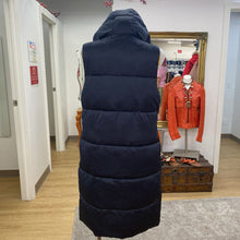 Load image into Gallery viewer, Zara reversible quilted puffer vest S
