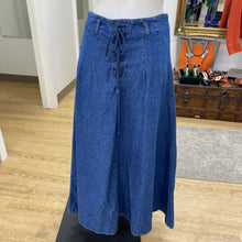 Load image into Gallery viewer, Tristan &amp; Iseut vintage denim skirt 9
