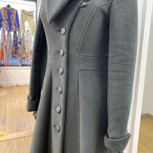 Load image into Gallery viewer, Vaute Couture Made in NYC winter coat S
