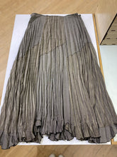 Load image into Gallery viewer, Tribal pleated skirt 10
