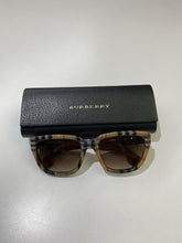 Load image into Gallery viewer, Burberry sunglasses
