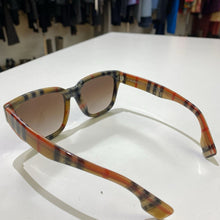 Load image into Gallery viewer, Burberry sunglasses
