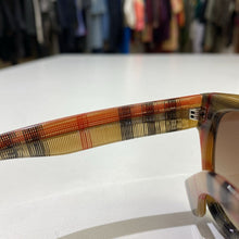 Load image into Gallery viewer, Burberry sunglasses
