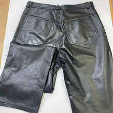 Load image into Gallery viewer, Danier vintage leather pants 32
