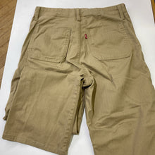 Load image into Gallery viewer, Levis chinos 30
