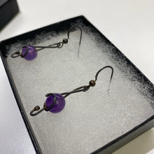 Load image into Gallery viewer, Off stone purple earrings
