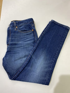 Levis wedgie jeans 29