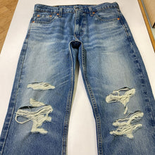 Load image into Gallery viewer, Levis 513 jeans 30
