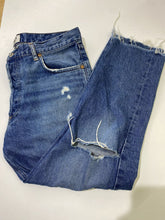 Load image into Gallery viewer, AGolde feel good jeans 31
