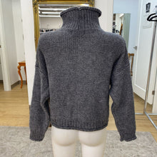 Load image into Gallery viewer, Anthropologie cropped sweater XS
