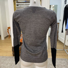 Load image into Gallery viewer, Club Monaco fine knit sweater XS
