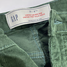 Load image into Gallery viewer, Gap corduroy jeans 29
