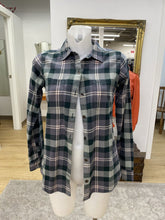 Load image into Gallery viewer, Royal Robbins plaid shirt XS
