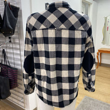 Load image into Gallery viewer, Roots plaid shirt M
