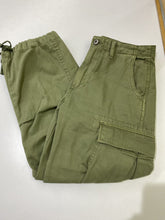 Load image into Gallery viewer, Zara cargo pants 4
