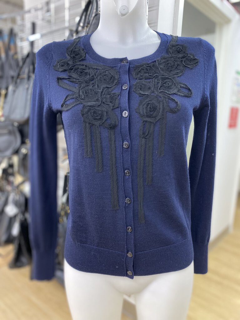 Banana Republic embroidered sweater S