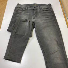 Load image into Gallery viewer, Mother Looker Ankle Fray Jeans 27
